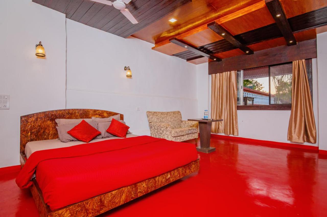 เชอร์บัค อะ ธีม พาร์ค แอนด์ รีสอร์ต Hotel พันช์กานี ภายนอก รูปภาพ